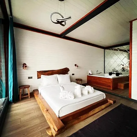 Lodge Sapanca Kiyi Bungalov&cafe *