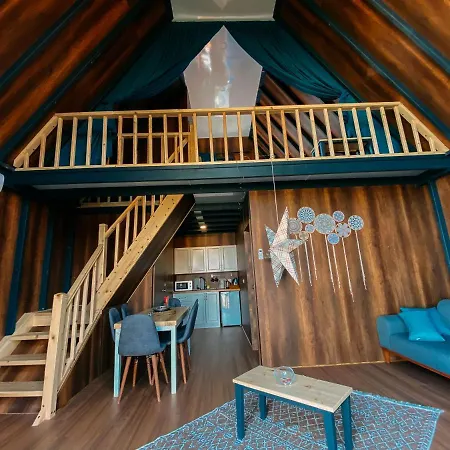 אכסניה Sapanca Kiyi Bungalov&cafe *