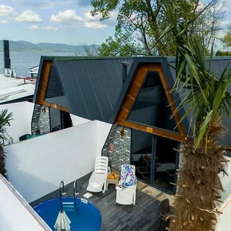 Sapanca Kiyi Bungalov&cafe Orman Evi *